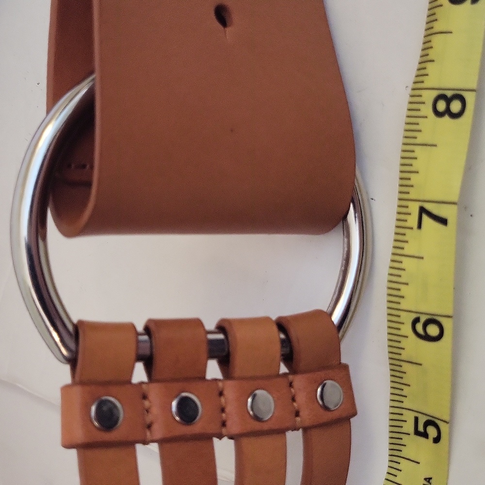 Like New Banana Republic Genuine Leather Belt, Tan, Size XS - Picture 4 of 6